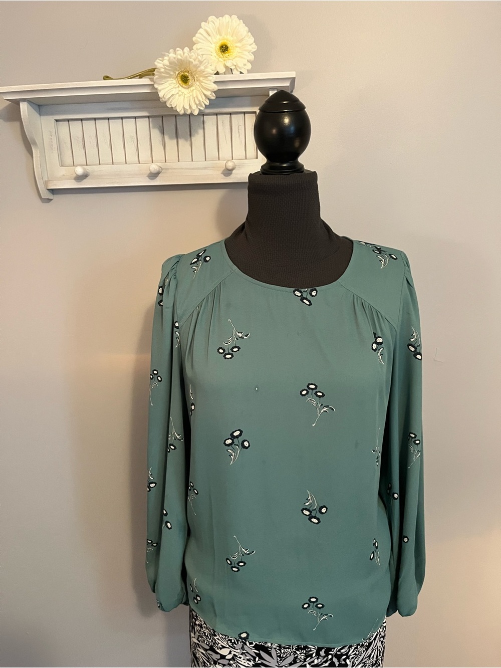 LOFT Teal Green Long-Sleeve Printed Blouse EUC
